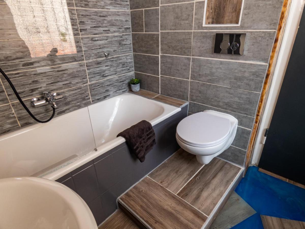 #213 Lux-room - Zentrum - Naehe Duesseldorf Messe Mit Netflix & Prime